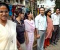 Mumbai citizens form human chains