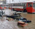 Rains lash Mumbai; Help for stranded motorists