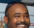Vinod Kambli pads up for political innings