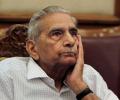 Shanti Bhushan oppose truce between AAP rebels and Kejriwal?