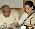 Sonia meets 'troubleshooter' Pranab, discusses LoC firing