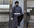Sikh becomes first Buckingham Palace guard with turban