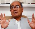 Rs 2 lakh to anyone who bought tea from Modi: Digvijaya Singh