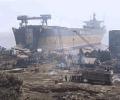 Blast in oil tanker at Alang kills 5 labourers