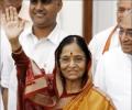Pratibha Patil returns all official gifts to Rashtrapati Bhavan