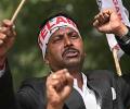 Cabinet set to clear Telangana today, tension in Seemandhra