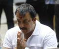 Dutt to surrender tomorrow, jail gets letter about life threat