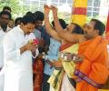 Digvijaya calls emergency meet to pacify rebellious Andhra CM