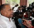 Mulayam attacks UPA, says people looking for alternative