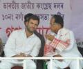 Modi's development is only for big industrialists, says Rahul