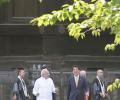 PM visits Kyoto's famous Toji, Kinkakuji temples with Shinzo Abe