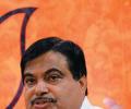 Gadkari slaps defamation notice on Kejriwal