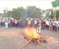 Cong workers hold protest in Delhi over power crisis