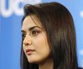 Zinta gives cops 4 photos of bruised hand to back assault claim