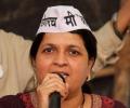 Fresh trouble for AAP: Anjali Damania quits over horse trading