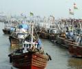 Pakistan, Sri Lanka free jailed Indian fishermen before Modi's oath