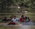 Pakistan flood death toll crosses 300