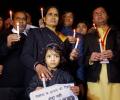Delhi gang rape: Nirbhaya's parents, protesters hold candle light march at Jantar Mantar
