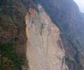 Flood threat in Nepal after landslide blocks river