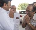 Snubbed by Sena, Akhilesh welcomes Ghulam Ali with arms wide open