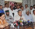 Blow to Rawat: SC restores Prez rule in Uttarakhand till April 27