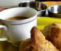 UP ministers splurged Rs 9 crore on 'chai-samosa'