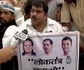 Vadra on Congress 'democracy march' posters, BJP calls it 'dynasty march'