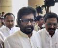 AI mulls fine up to Rs 15 lakh on unruly fliers