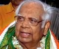 Tributes pour in after Somnath Chatterjee's death