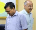 Kejriwal to meet L-G on Friday; warns babus of 'consequences' if they defy posting order