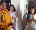 Tharoor campaign: Chai, auto ride & princesses