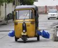 Shocking! Covid-19 dead body carried in auto rickshaw in Telangana