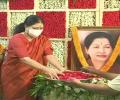 Sasikala takes everyone by surprise, says she is quitting politics