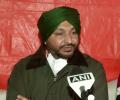Cong MP assaulted at Singhu border, turban pulled off