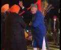 Farooq Abdullah shakes a leg with Capt Amarinder