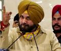 2 policemen object to Sidhu's 'make a cop wet his pants' remark