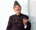 Padma Bhushan for Ghulam Nabi Azad divides Congress