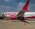 2 SpiceJet flights suffer snag, 1 had to land in Pak