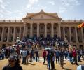 Lankan protesters withdrawing from official buildings