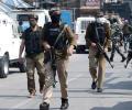 Army men beat up 4 policemen in Kashmir; FIR lodged