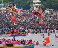 PHOTOS: Devotees bid farewell to Lord Ganesha