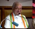 Anyone born in India, eating Indian food is Hindu: Kerala Guv