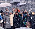 Opposition show of strength amid snowfall in Srinagar