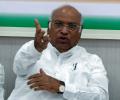 Modi said 'Main akela kaafi hoon', then why...: Kharge
