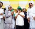 Kejriwal's dinner for non-BJP, non-Cong parties flops