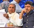 Guv's show-cause notice to Siddaramaiah heats up Karnataka politics