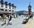 As celebs start #ChaloKashmir, J-K tourism faces Rs 2000-cr hit
