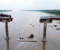 Vadodara bridge collapse: Woman watches helplessly as family drowns
