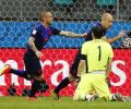 Netherlands humiliate World champions Spain