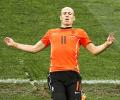 Angry Bayern blame Dutch as Robben injured